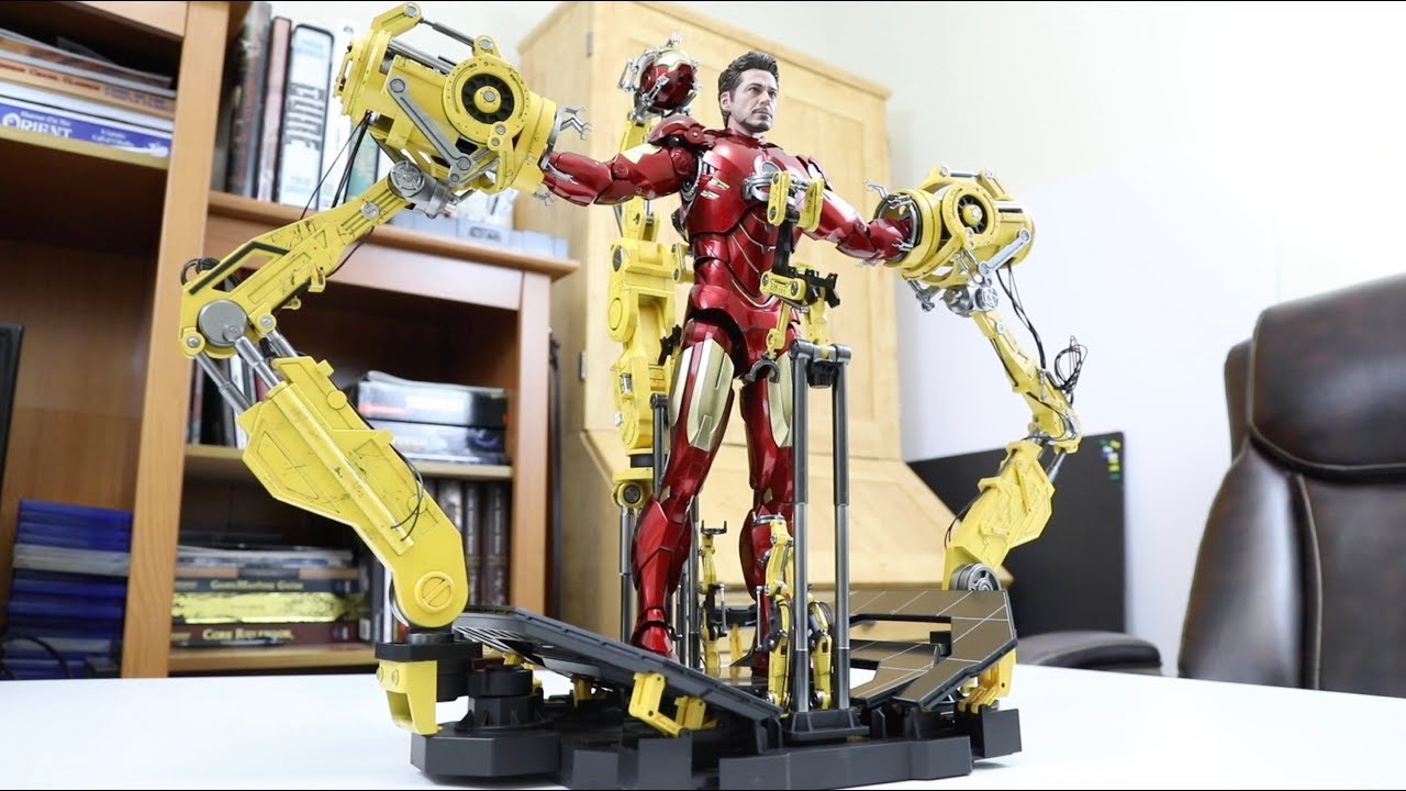 Unboxing - Hot Toys Diecast Iron Man Mark IV with Suit Up Gantry