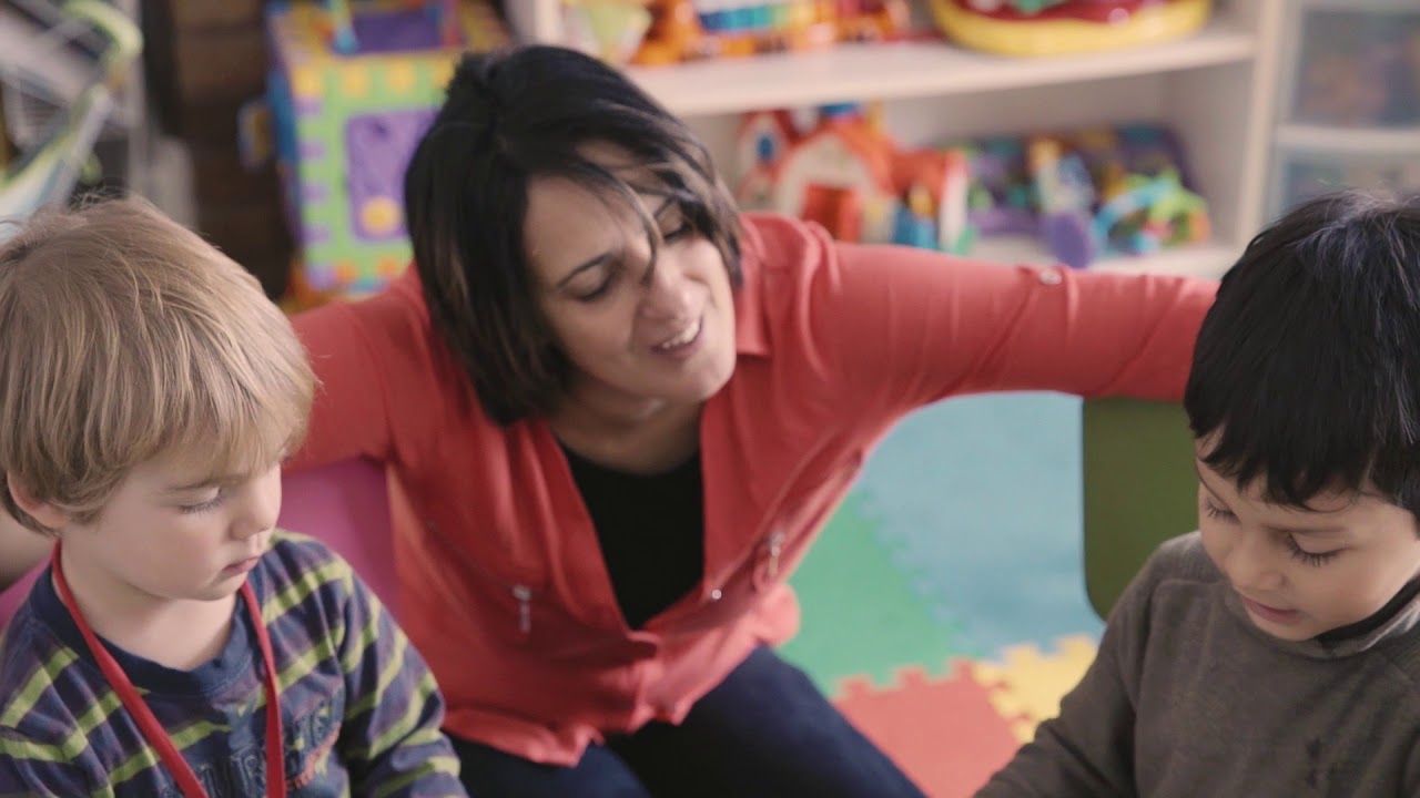 Dis-moi...quels sont les avantages de se mettre à la hauteur de l'enfant?