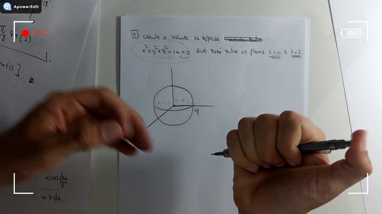 Exemplos envolvendo integrais duplas e triplas