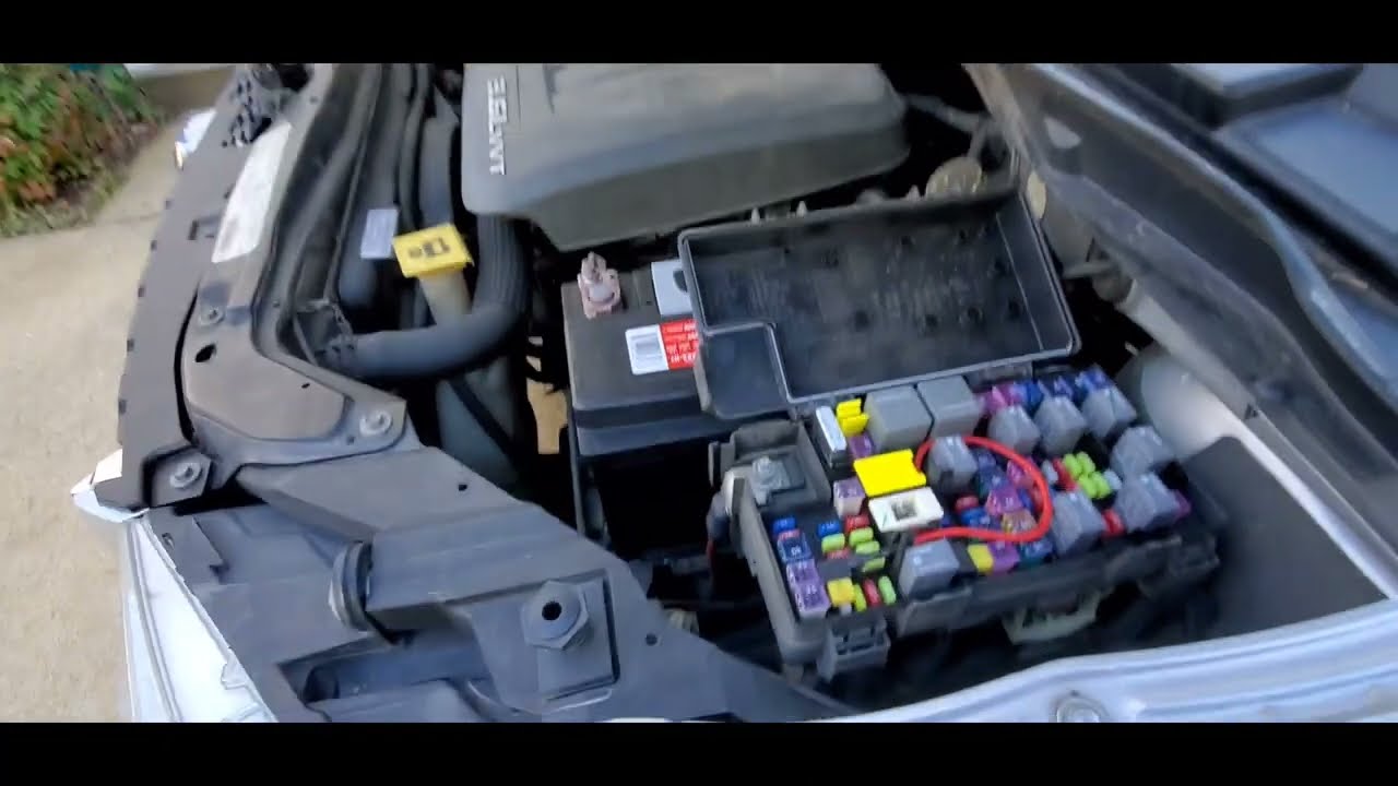 Dodge Grand Caravan не заводится — устранение неисправности реле топливного насоса, часть 1 (Jeep...