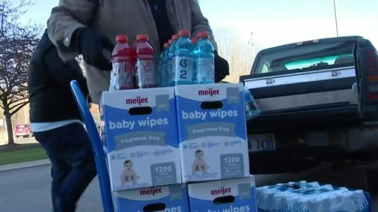 Metro Detroit residents donate items to help tornado victims