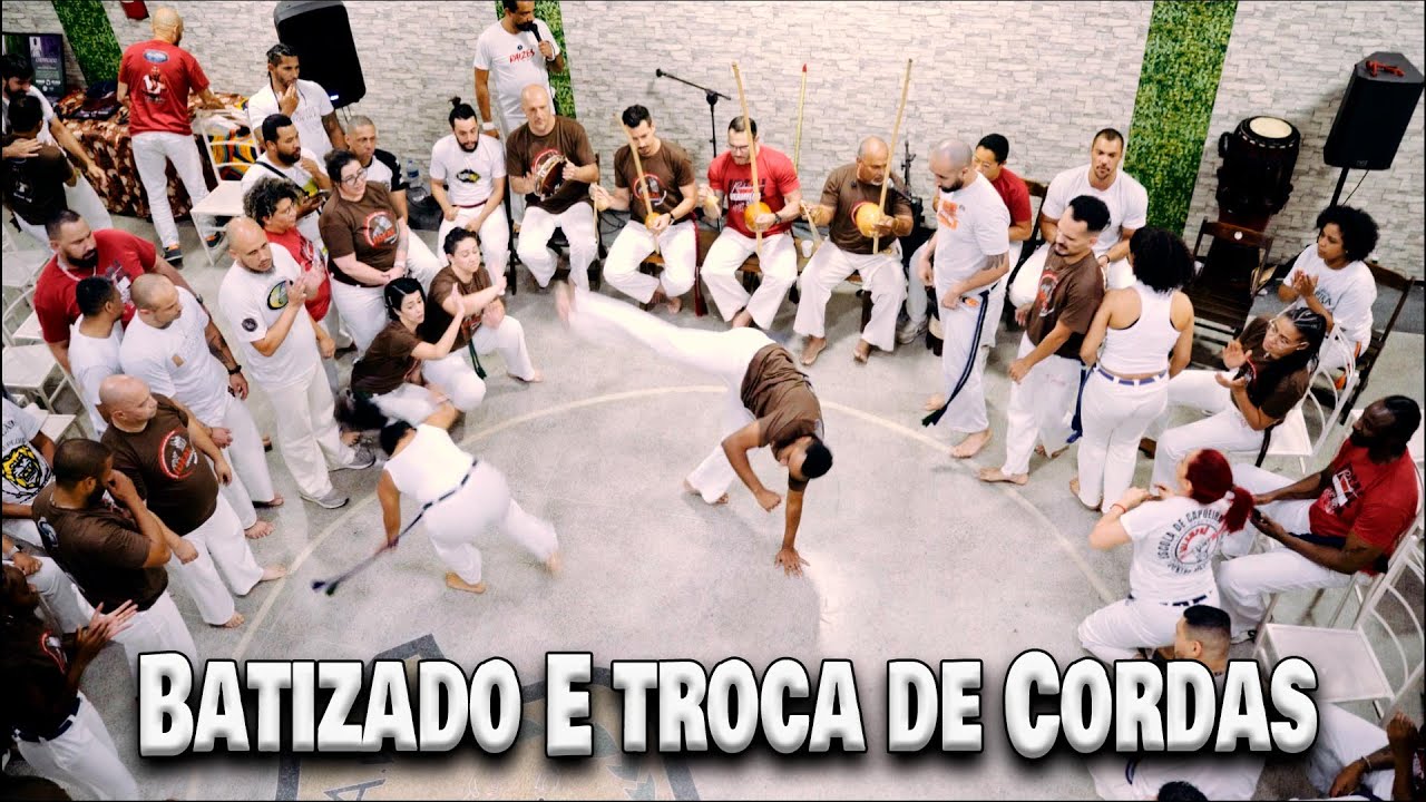 Batizado e Troca de cordas do Grupo Ideal Capoeira com a presença de diversos Mestres e Mestras