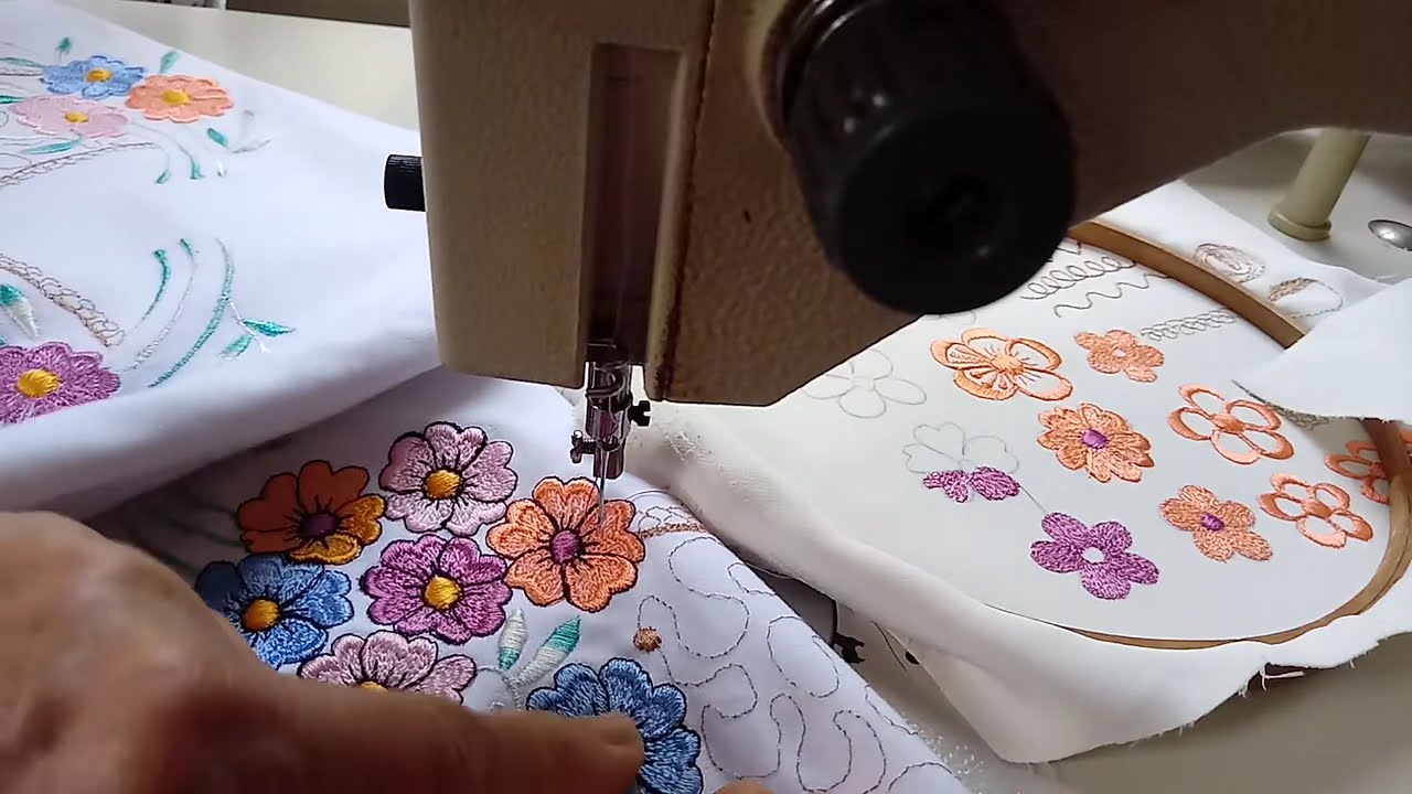 Flores bordadas em máquina (60)🧵