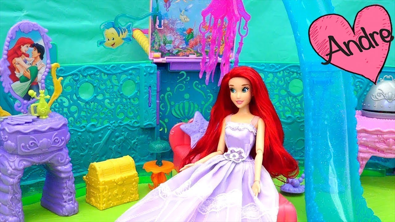 Bebe de Ariel tiene una amiga sirena | Andre jugando con crucero La Sirenita y juguetes para niños