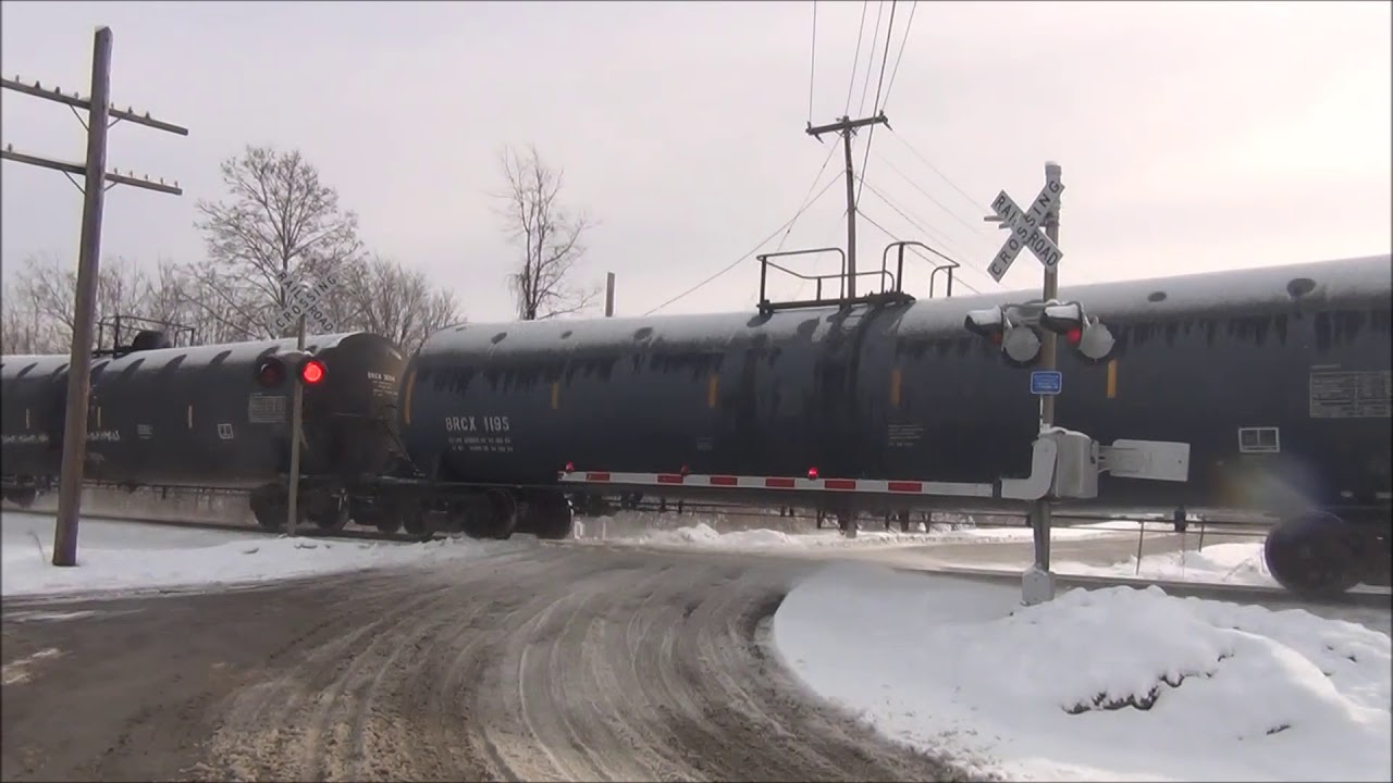NS AC44C6M  NS 4007 Hits The Horn