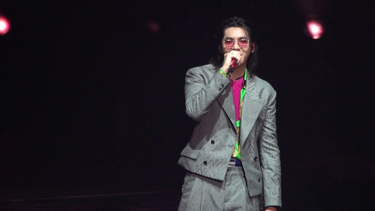 190525 Kris Wu -' Miss You 想你 ' Performance at Alive Tour in Chongqing