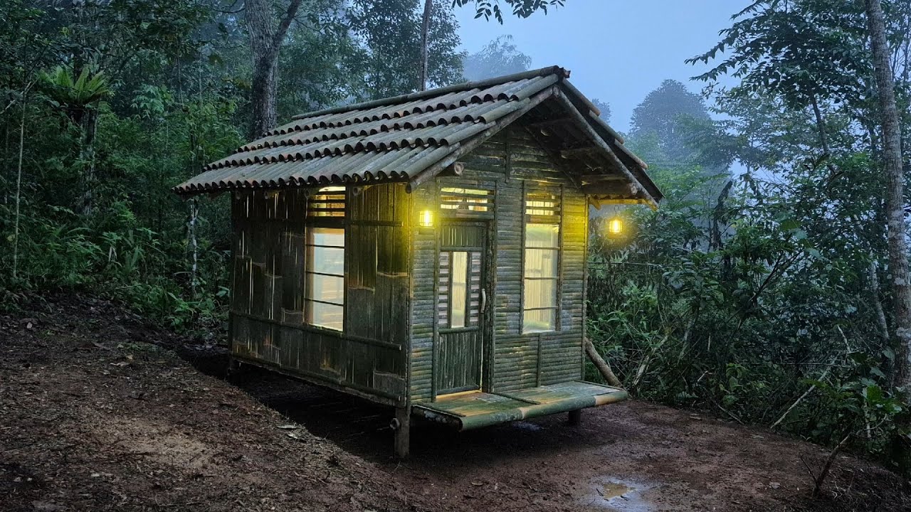 Full Video Membangun Tempat Perlindungan Yang Nyaman Atap Bambu Susun || Bushcraft Camping