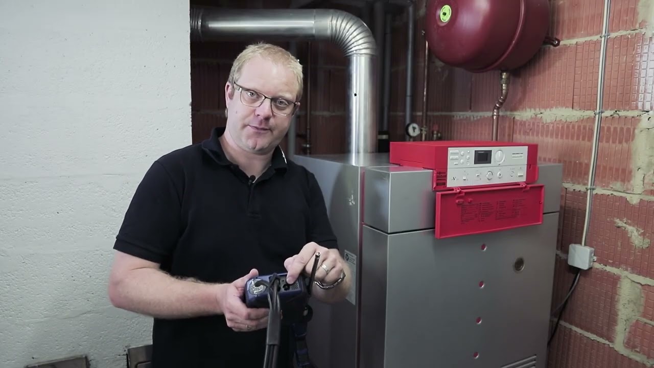 Pressure difference measurement (chimney draught) with a flue gas analyser