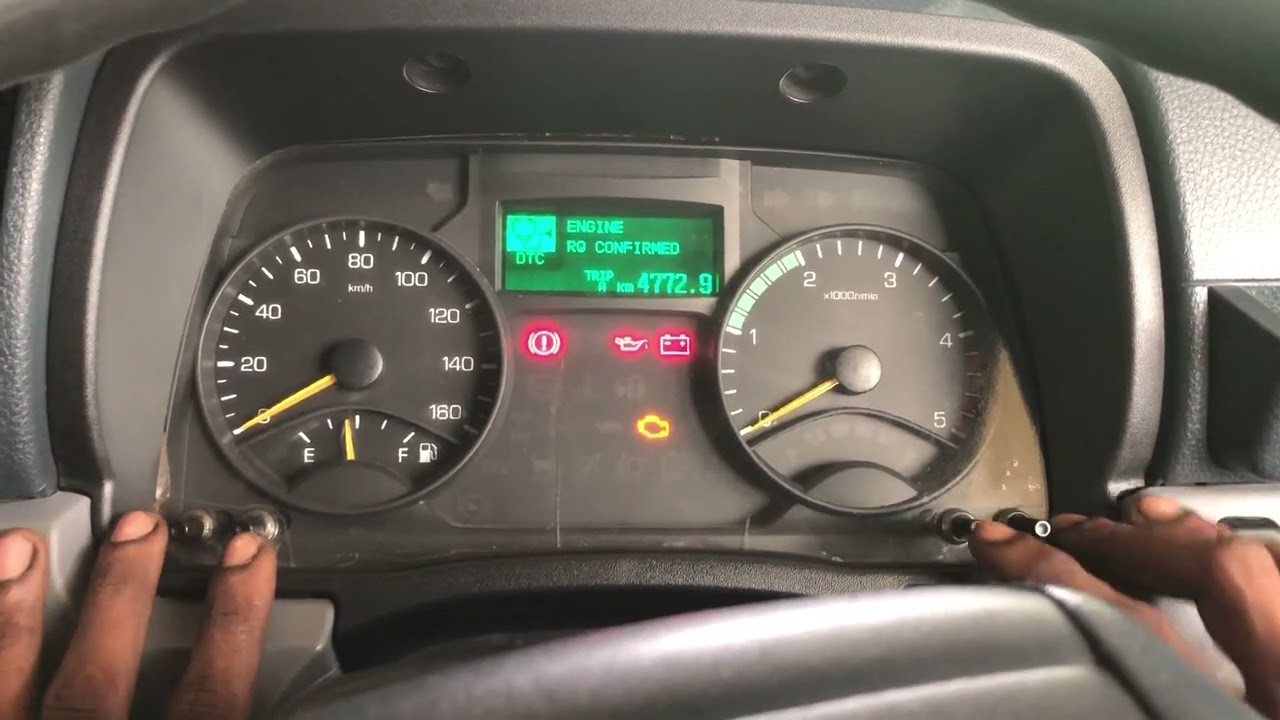 Mitsubishi 4p10 display or erase diagnosis code by using the meter cluster