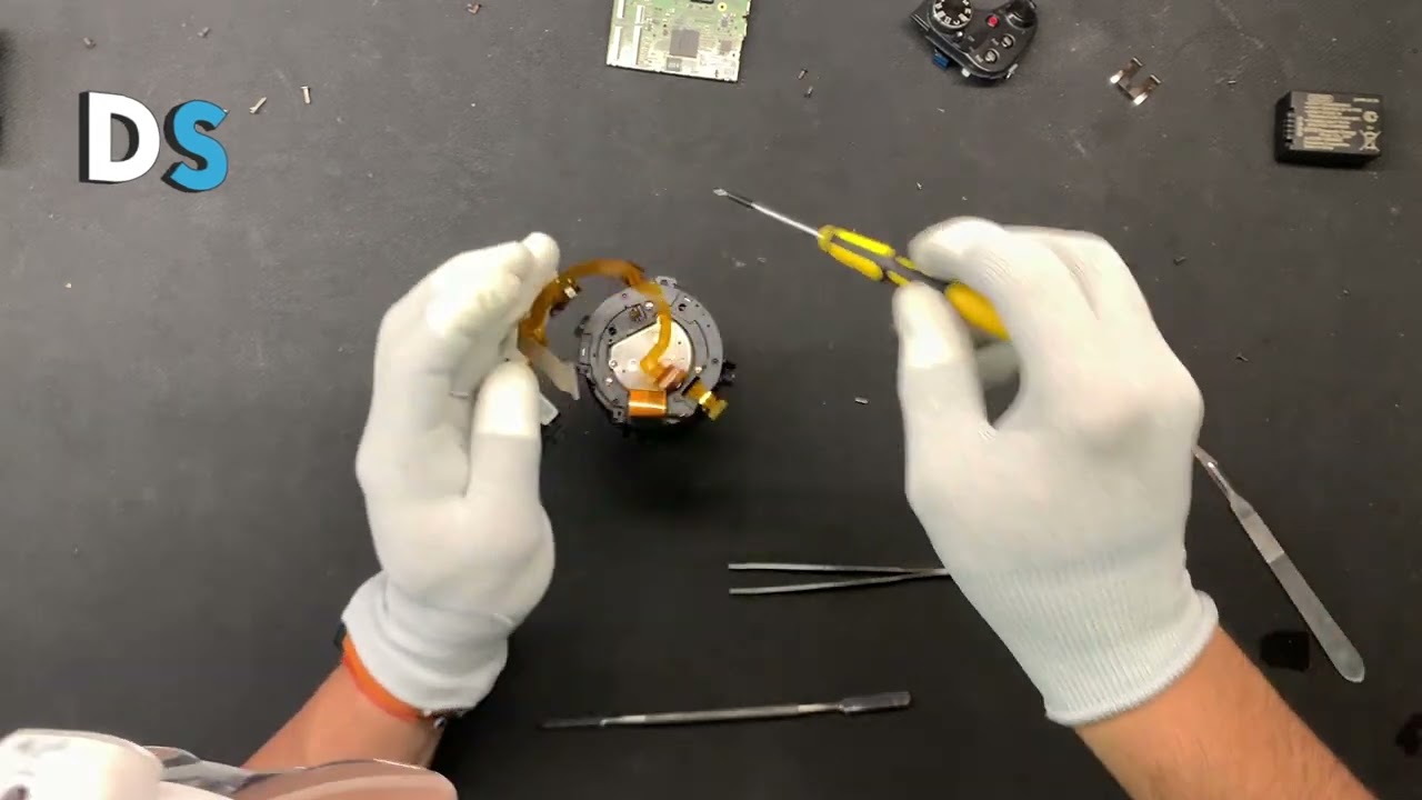 How to repair Panasonic camera DC - FZ82 - dust inside the lens