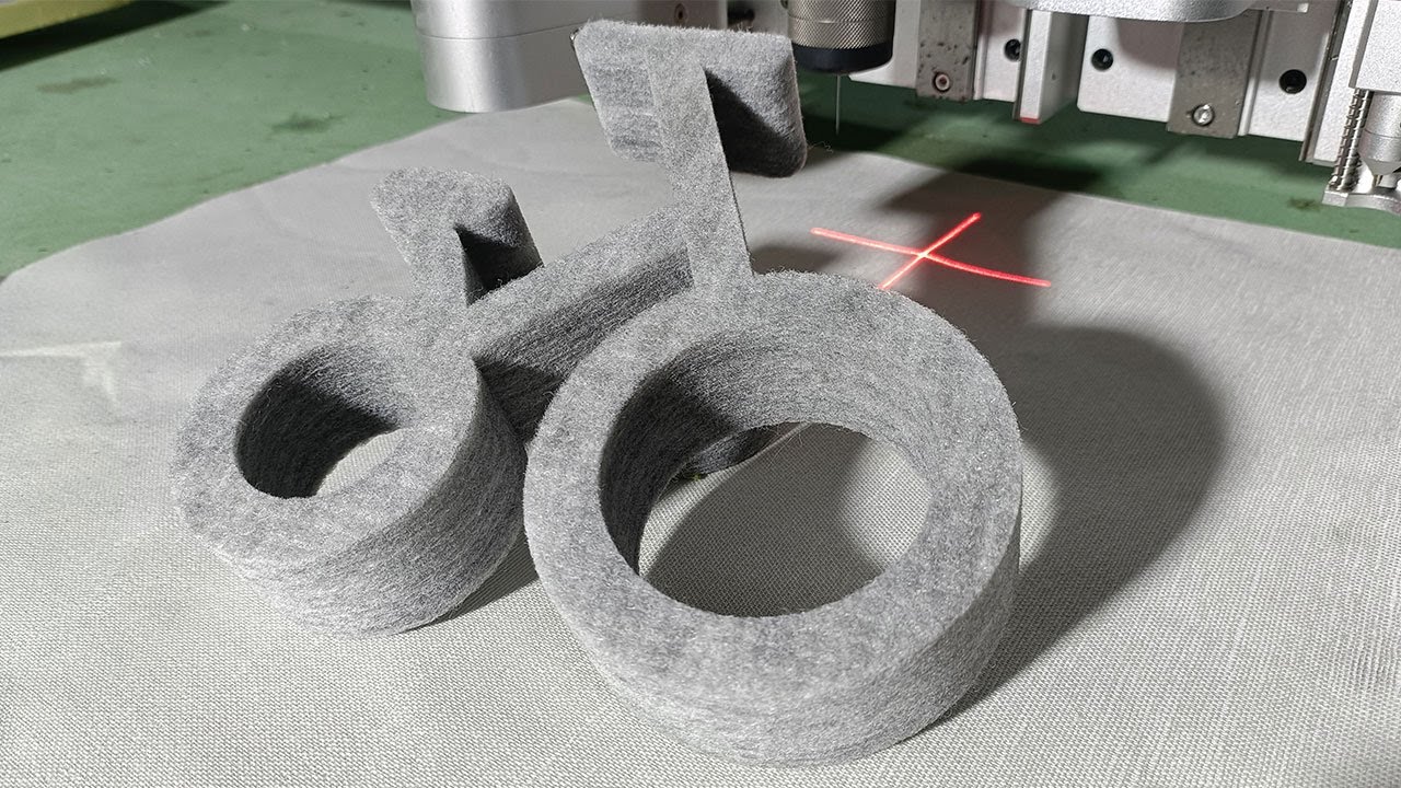 Cutting 50mm Polyester Fiber Acoustic Panel with Pneumatic Oscillation Cutting Machine