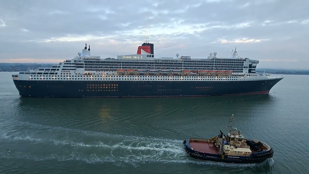 Queen mary 2 arriving southampton, 07/11/2025. from queen Victoria. 