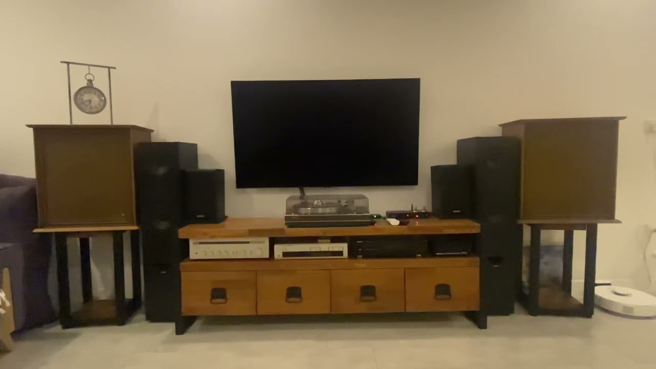 CyrusOne Amplifier & Wharfedale Rosedale Speakers