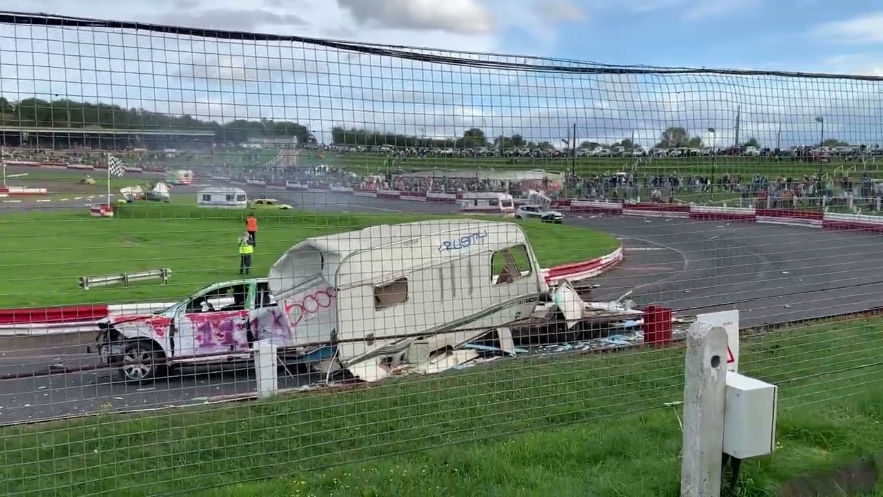 Caravan bangers figure 8 destruction derby highlights Hednesford Hills Raceway 27/08