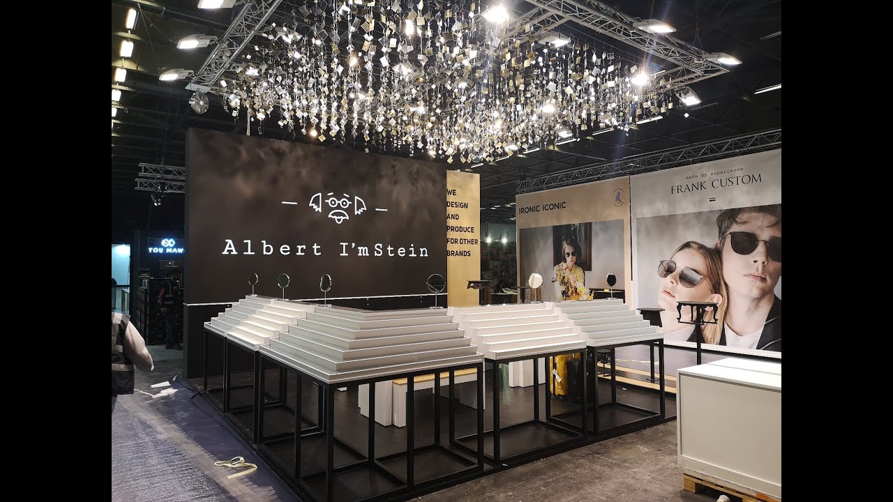 Albert I'm Stein - migoczące nadwieszenie