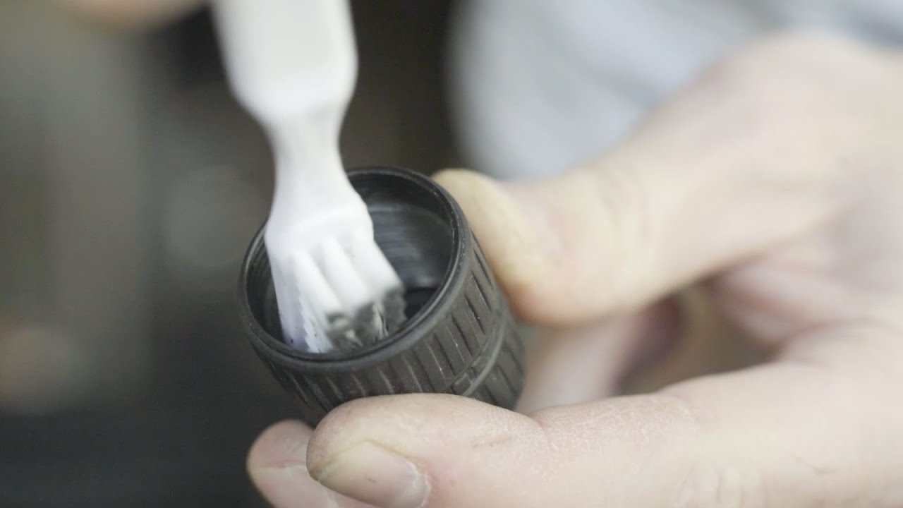 Cleaning a Gitzo or RRS Tripod