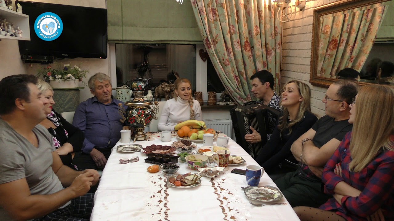 Яблоневый вечер!! Исполняют: ансамбль 