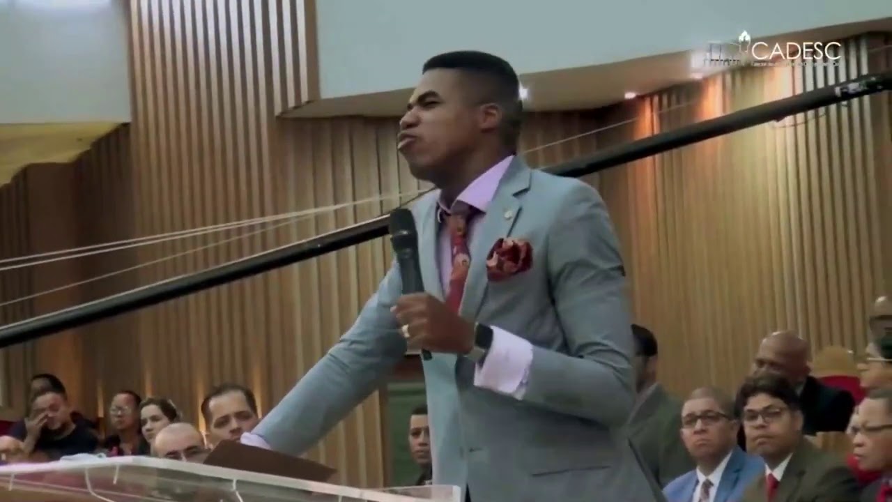 Pr Renan Lopes Tinha gente melhor do que você mas Deus te escolheu