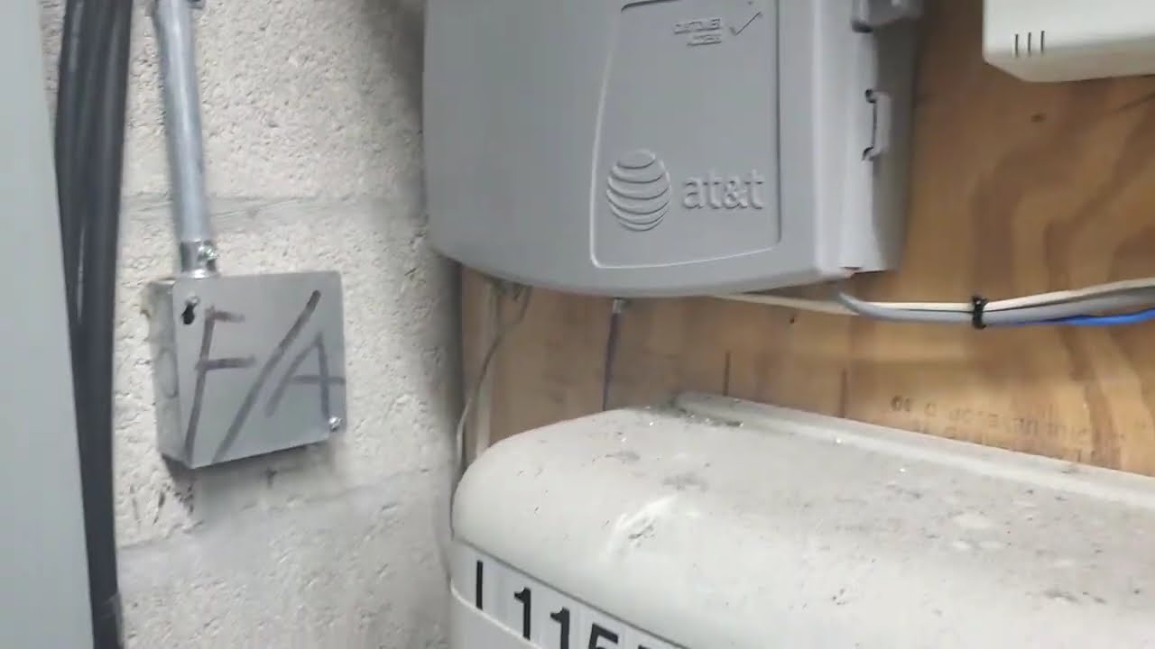 How to open a telephone box - Standard Network interface Tool (SNI Key) - Ep. 13
