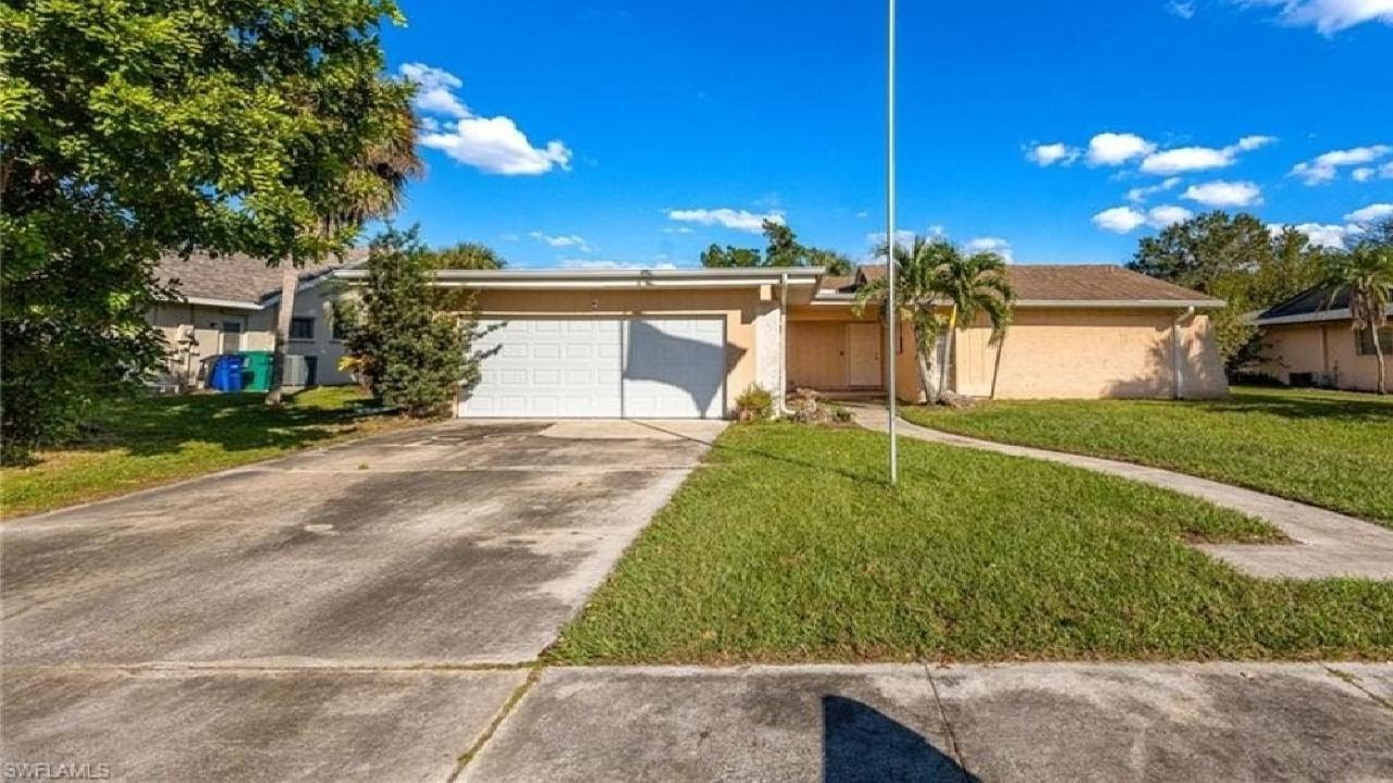 Affordable Fort Myers Home Under $250K | No HOA & Close to Beaches!