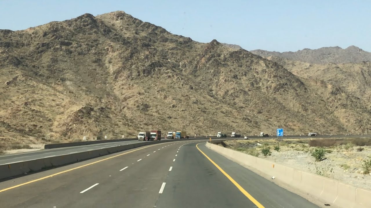 Episode -7:downhill driving on man truck Automatic transmission | Trucking in Saudi Arabia.