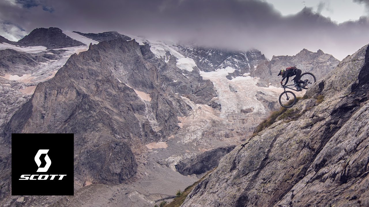 Queens of La Grave |  French Alpine Riding on Another Level