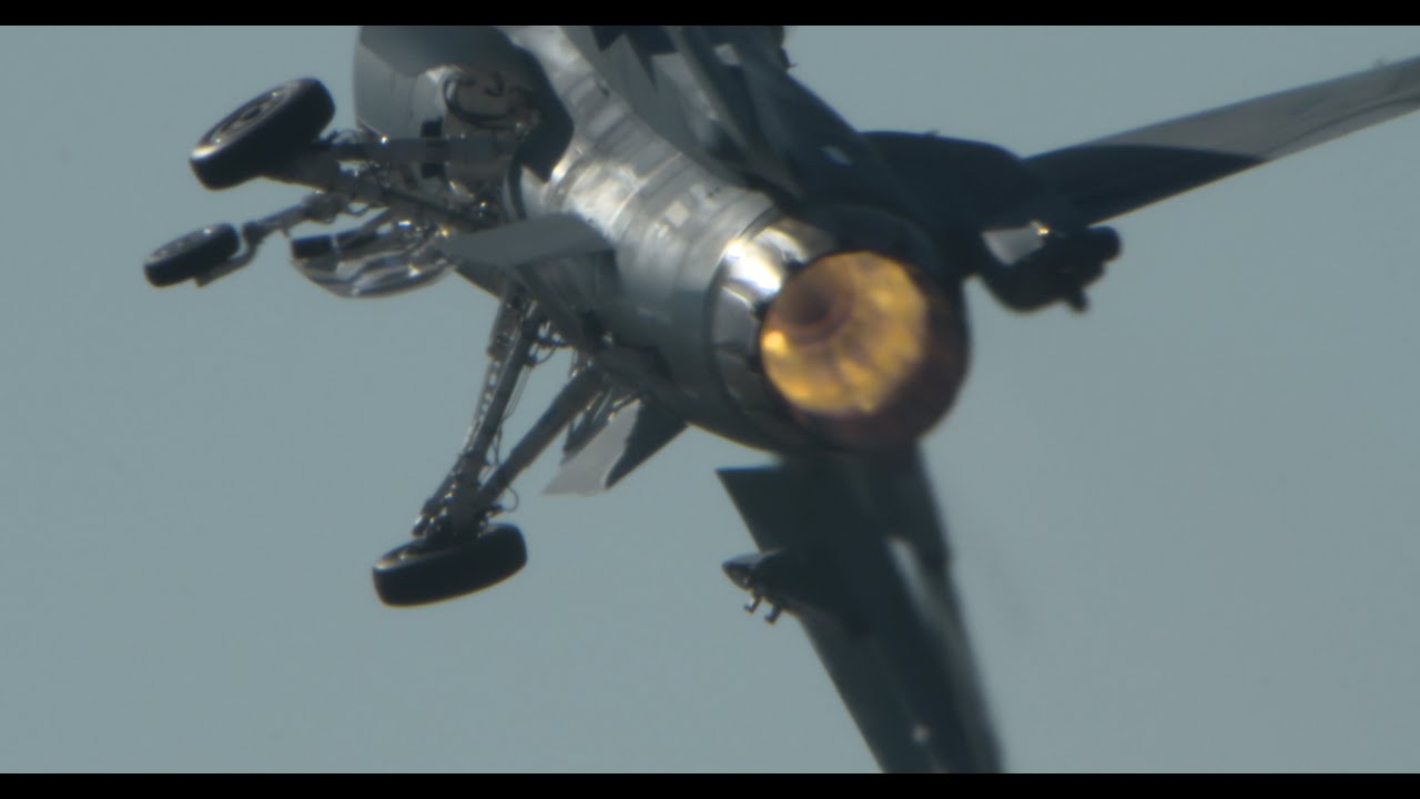 アフターバーナー全開F-2機動飛行 -百里基地航空祭2025