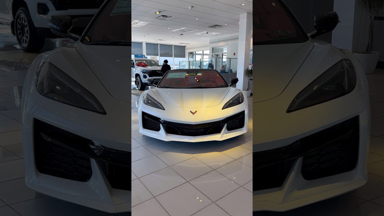 Arctic White 2025 Chevy Corvette Z06