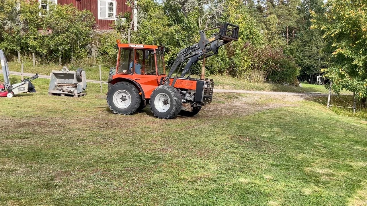 Köp Redskapsbärare Holder C65 cultitrac med lastare på Klaravik