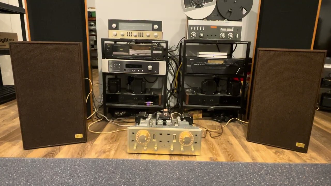 Acoustic Research AR5 speakers 