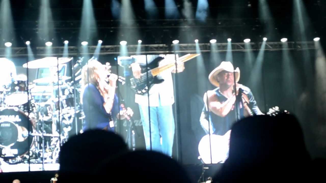 El Cerrito Place-(I've been looking for you baby) Kenny Chesney & Grace Potter