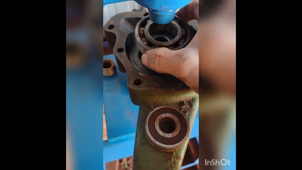 Como trocar reparo bomba'dagua motor  Mercedes