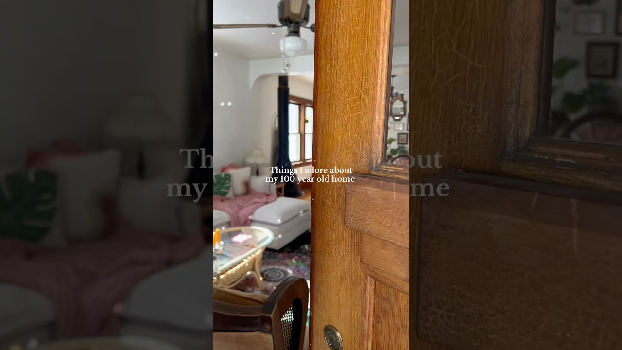 I love my historic home sm 🥹 #historichome #vintagehomedecor #thriftedhome #interiorstyling #cozy