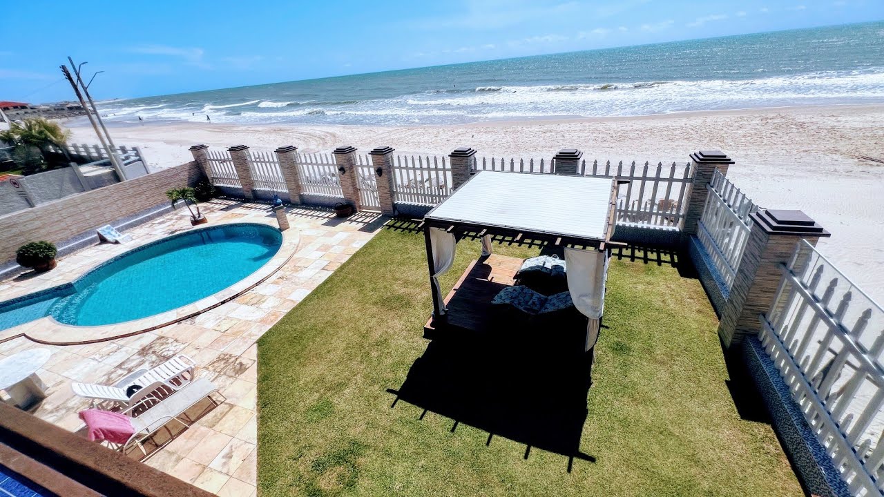 R$ 850.000 | VERAS VENDE CASA MOBILIADA NA BEIRA DA PRAIA DE CAPONGA - CASCAVEL - CE