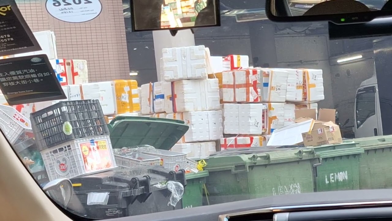 天水圍天瑞邨停車場入右轉掉頭