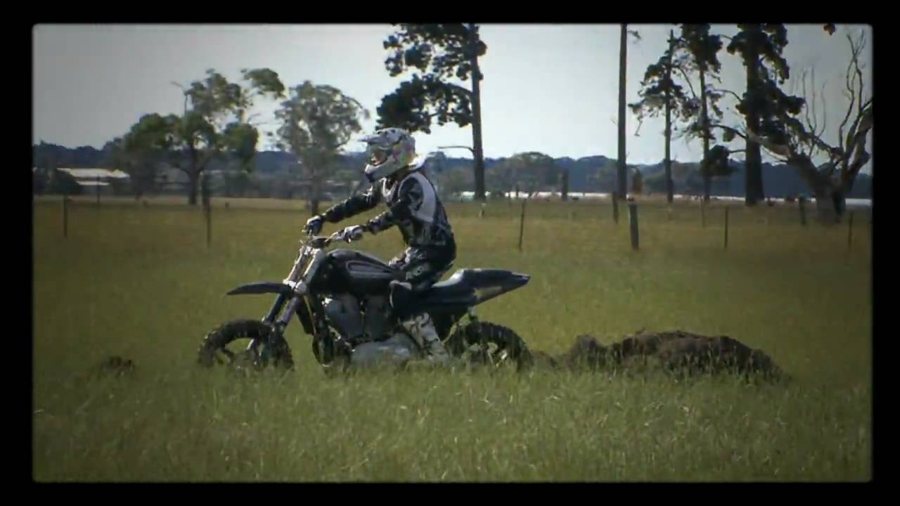 World first - Kain Saul flips an XR1200 Harley-Davidson