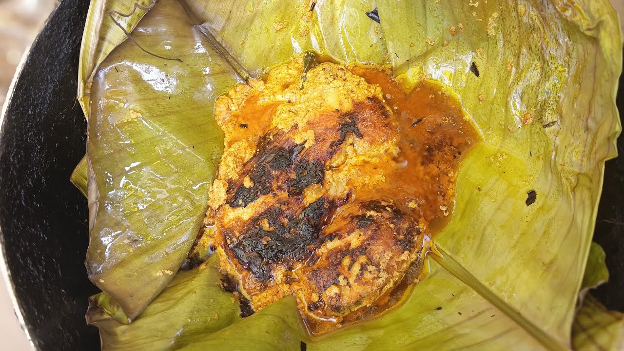 কলা পাতায় কাতলা মাছের পাতুরি 