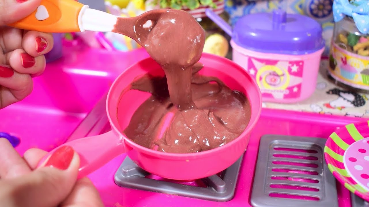 BOLO DE CENOURA COM BRIGADEIRO