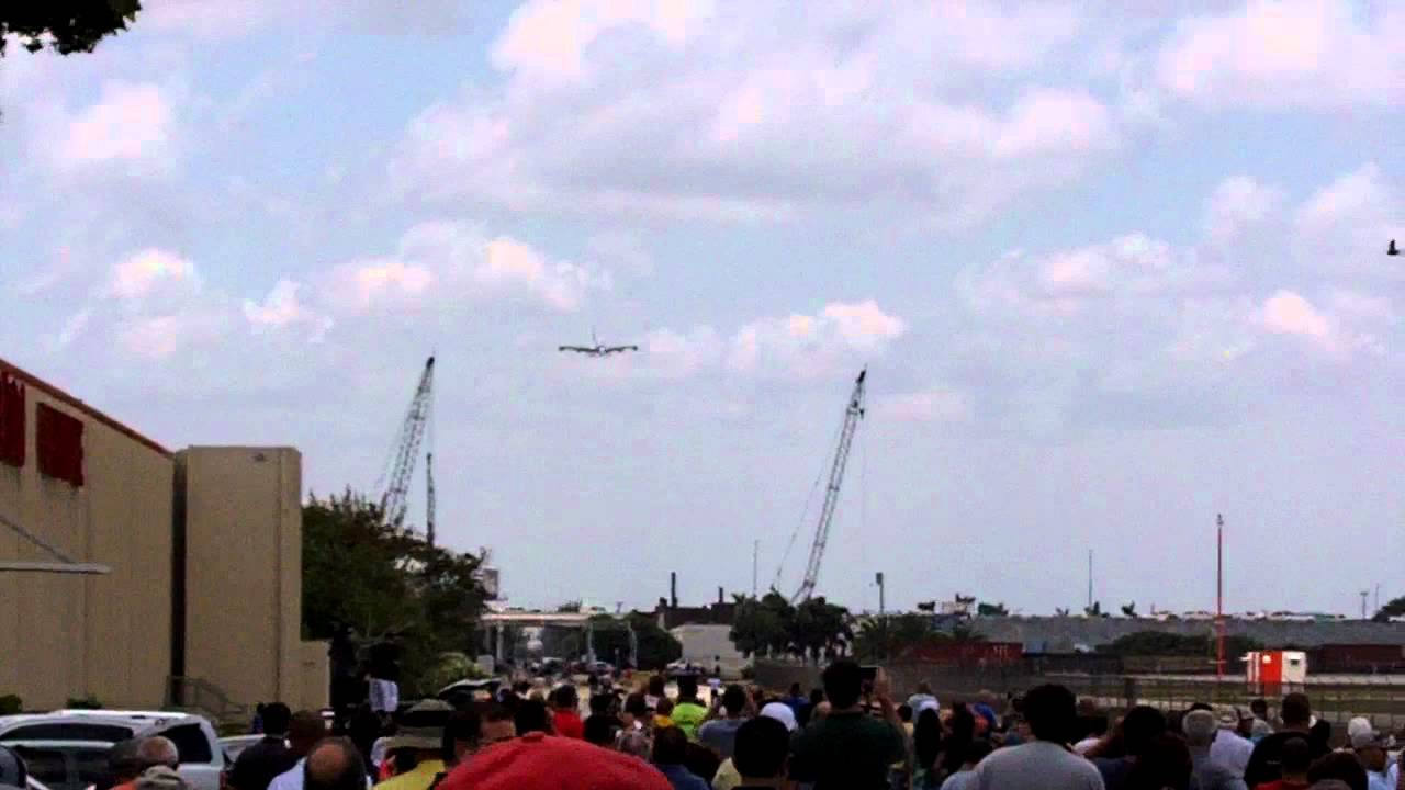 Lufthansa Airbus A380 First Landing in Miami
