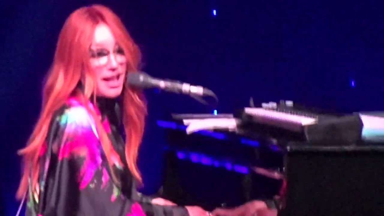 Tori Amos Space Dog + Back to Life (Soul II Soul) Brooklyn, NY