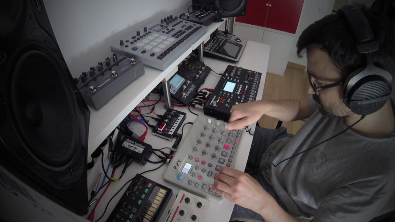 Xixón : Octatrack + Model:Cycles + Blofeld + NTS1