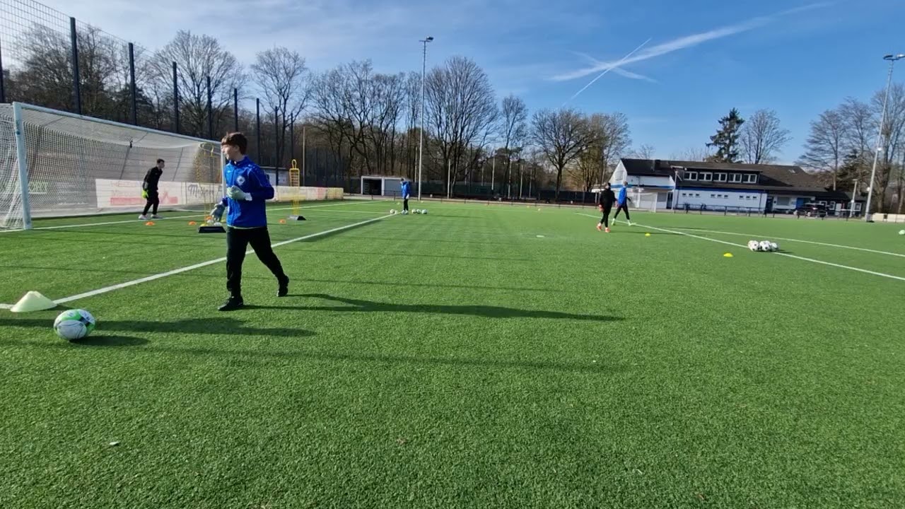 Trainieren wie die Profis Ms.goalkeeperacademy 