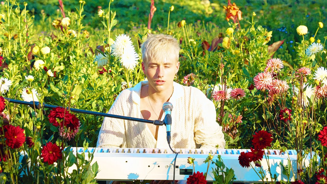 Miłosz Skierski - Rozdarty (w ogrodzie) [LIVE]