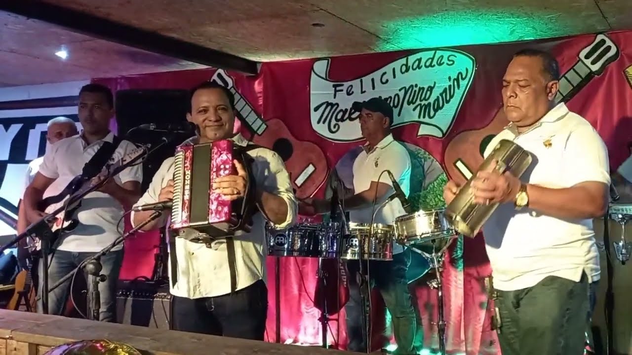 Doña Blanca - Mino Marín y La Orquesta Son del Pueblo