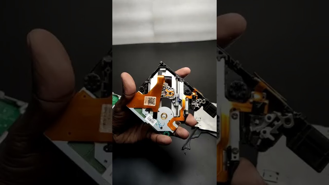 Controlling old CD/DVD stepper motor using Arduino #shorts #youtubeshorts #electronics