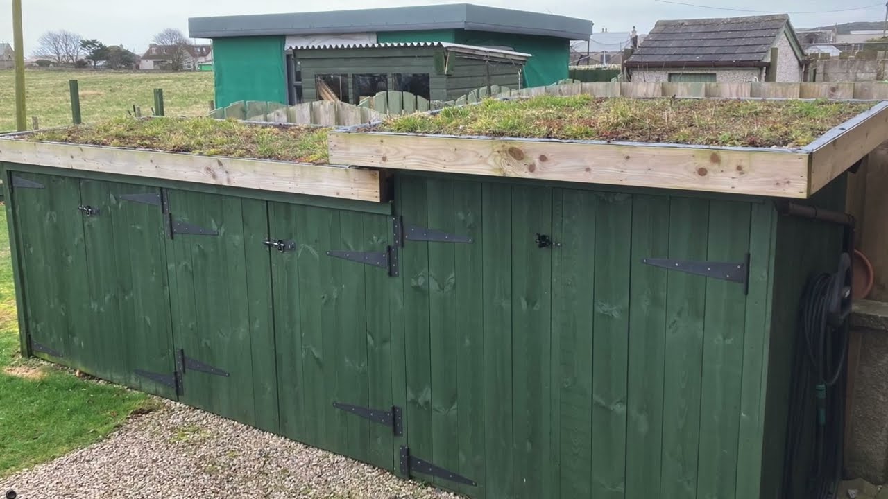 Garden shed with Green Roof