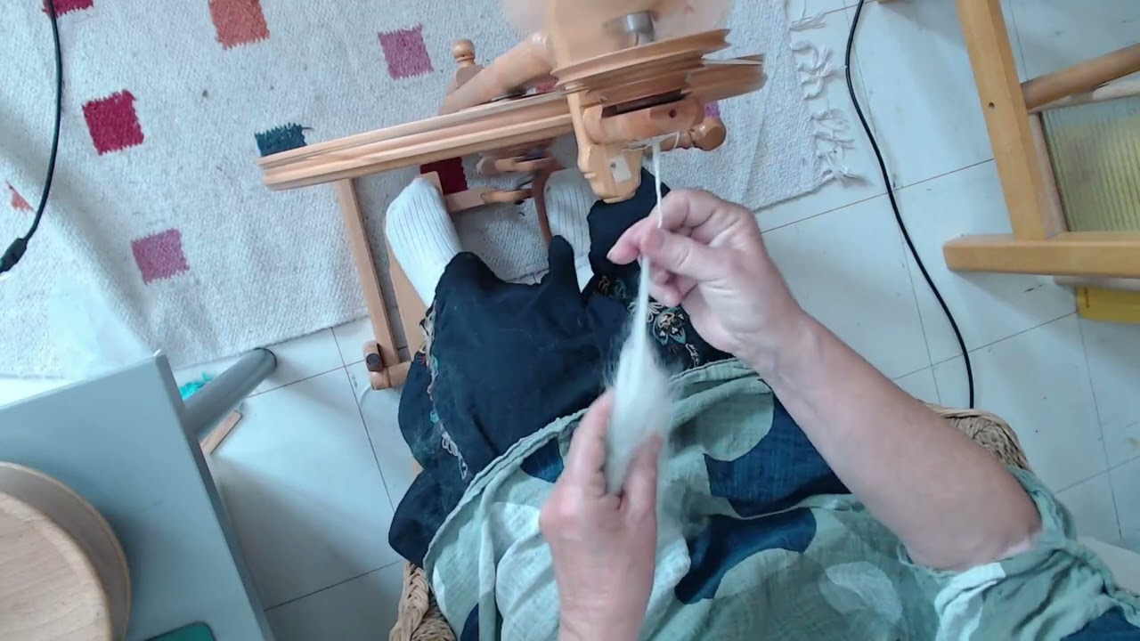 WOOLEN SPINNING: Corriedale & Blue Faced Leicester 