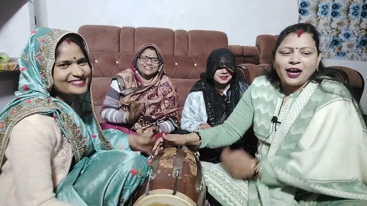 मोहब्बत में मिल गये बलम काले😜 काले काले बालम के काले काले बच्चे 🤣#हंसी मजाक के लोकगीत