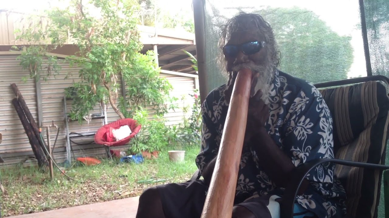 Bärra (West wind) - yiḏaki played by Mr Gurruwiwi and Vernon Gurruwiwi