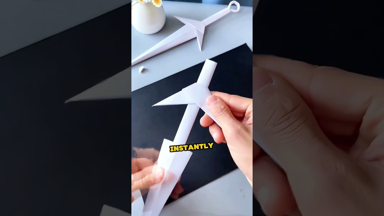 This Guy Folds an Origami Kunai! 😍